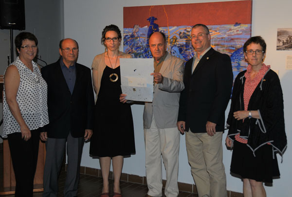 Photo Mario Ouimet. Patrimoine et culture du Portage, lauréat du groupe organisme dans la catégorie sauvegarde, restauration et conservation en compagnie des membres du jury. (Sont présents de gauche à droite Denise Coté, Jean-Marie Deschenes, Mélanie Girard, Jean-Guy Boucher, Philippe Dionne et Darlène Caron) Patrimoine et culture du Portage, lauréat du groupe organisme dans la catégorie sauvegarde, restauration et conservation en compagnie des membres du jury. (Sont présents de gauche à droite Denise Coté, Jean-Marie Deschenes, Mélanie Girard, Jean-Guy Boucher, Philippe Dionne et Darlène Caron)